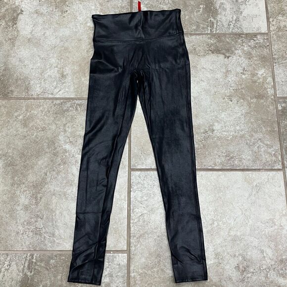 ✨ Spanx Faux Leather Leggings - Size Small ✨ - Picture 3 of 14